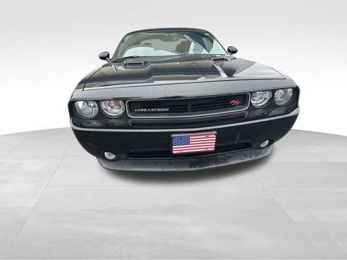 Used 2014 Dodge Challenger R/T RWD image 3