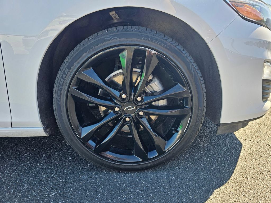 Used 2024 Chevrolet Malibu LT w/ Sport Edition FWD image 9