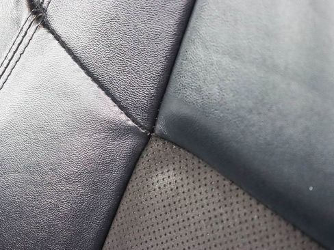 Used 2019 Jeep Grand Cherokee Laredo w/ Laredo X Package image 53