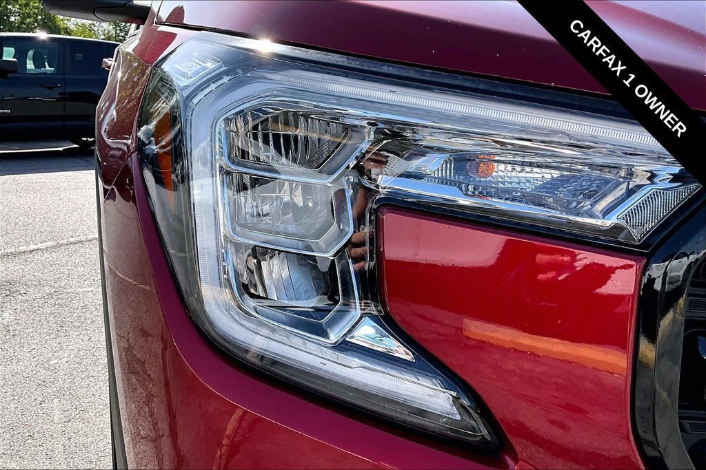 Used 2024 GMC Terrain SLT w/ Elevation Edition AWD/4WD image 29