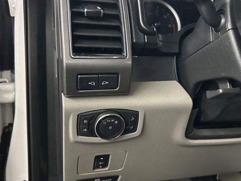 Used 2019 Ford F250 XLT w/ XLT Premium Package image 17