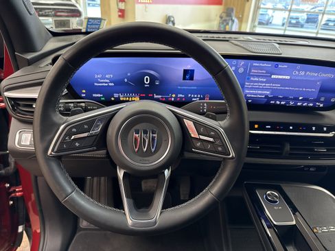 Used 2025 Buick Enclave Preferred image 8