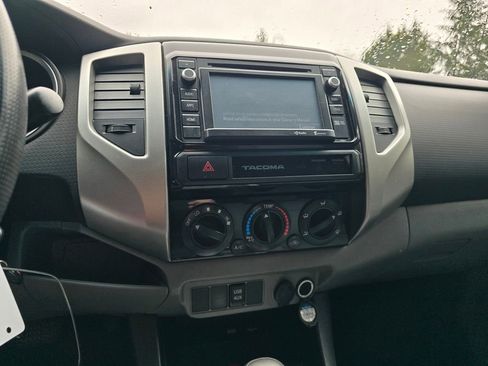 Used 2015 Toyota Tacoma PreRunner w/ TRD Sport Package image 5