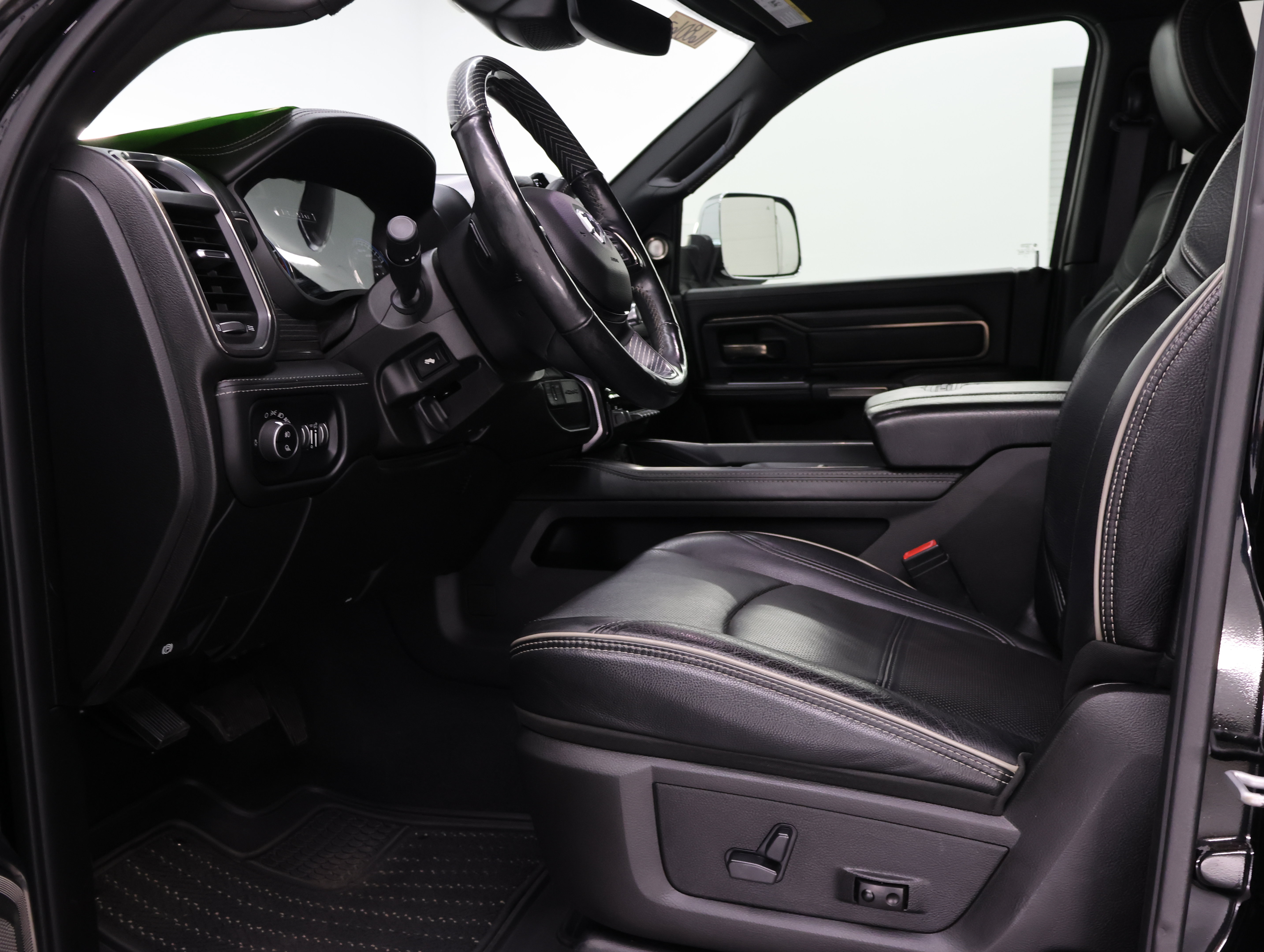 Used 2019 RAM 3500 Limited AWD/4WD image 8