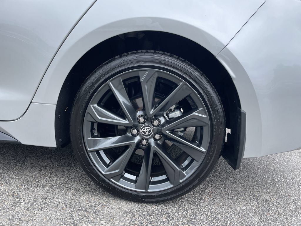 Used 2025 Toyota Corolla XSE FWD image 10