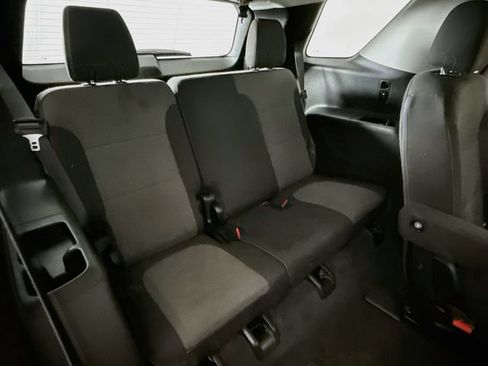 Used 2019 Chevrolet Traverse LT FWD image 27