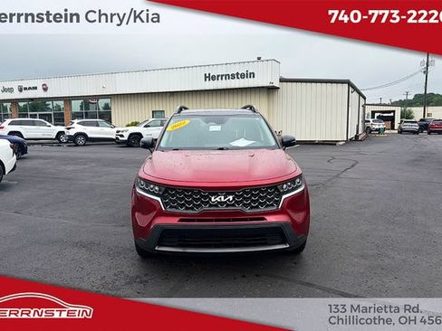Used 2022 Kia Sorento S w/ Panoramic Sunroof Package AWD/4WD image 2