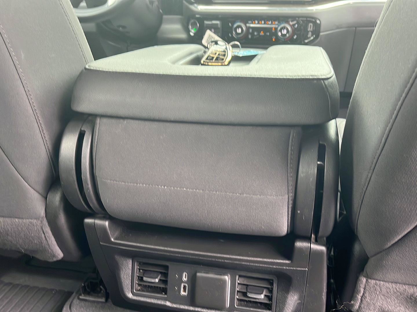 Used 2024 Chevrolet Silverado 1500 LT AWD/4WD image 28