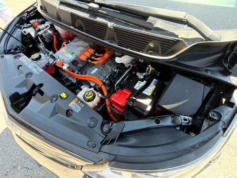 Used 2020 Chevrolet Bolt LT FWD image 5