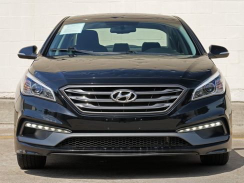 Used 2015 Hyundai Sonata Sport w/ Option Group 03 FWD image 6
