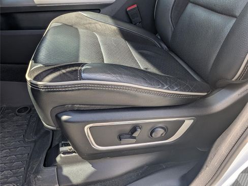 Used 2023 RAM 1500 Laramie AWD/4WD image 22