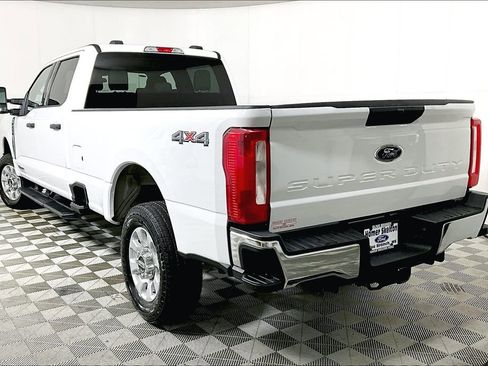 Used 2024 Ford F250 XLT image 11