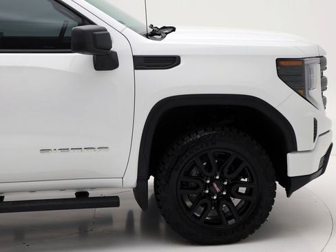 Used 2023 GMC Sierra 1500 Pro w/ Graphite Edition image 3