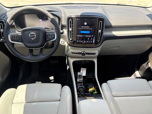 New 2026 Volvo XC40 B4 Plus w/ Protection Package Premier image 9