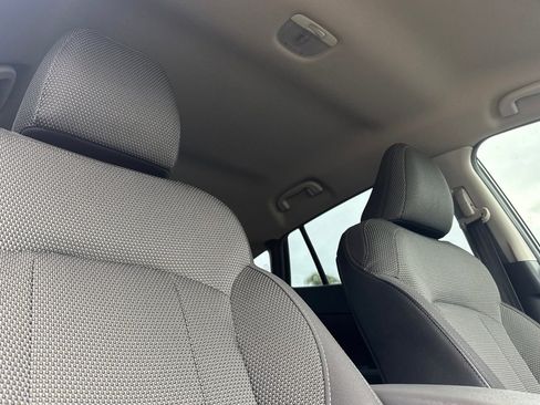 Used 2024 Subaru Crosstrek 2.0i Premium image 17