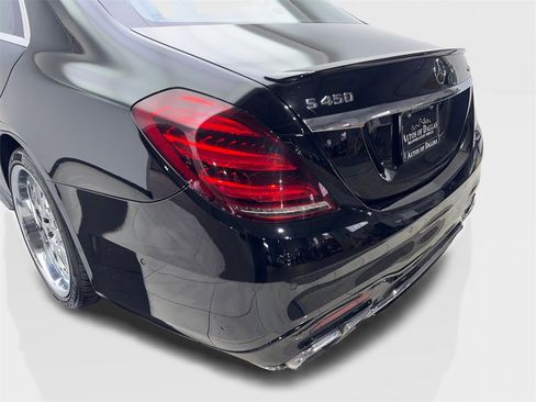 Used 2018 Mercedes-Benz S 450 Sedan image 19