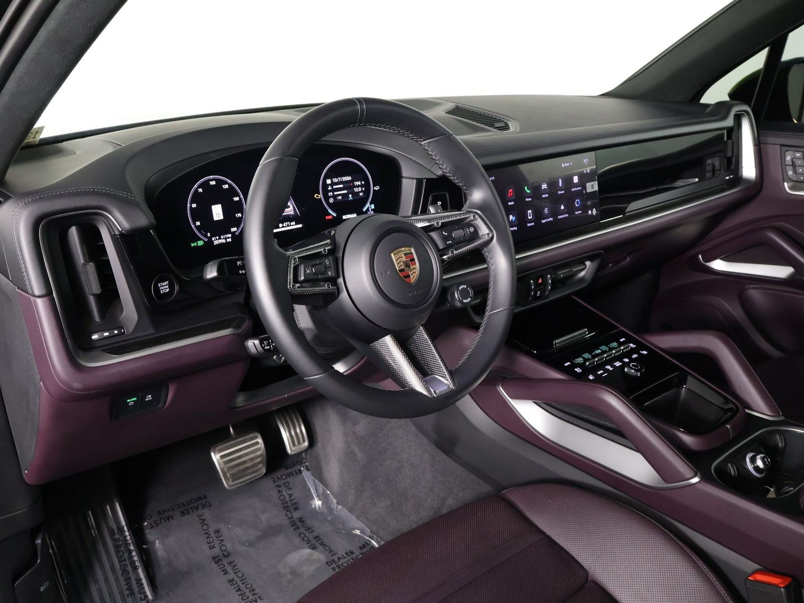 Certified 2025 Porsche Cayenne GTS AWD/4WD image 4