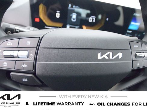 New 2025 Kia K4 LXS image 26