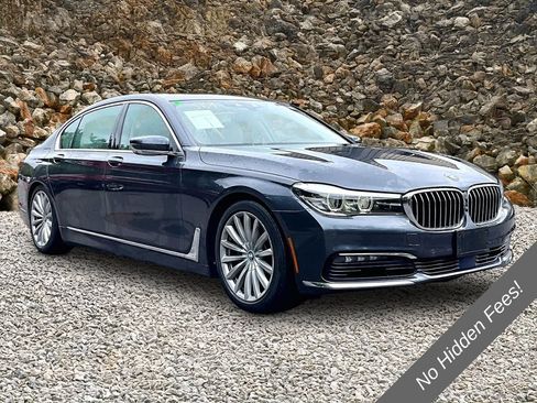 Used 2016 BMW 740i RWD image 9