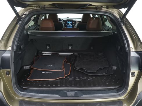 Used 2024 Subaru Outback Touring XT w/ Popular Package #2 image 9