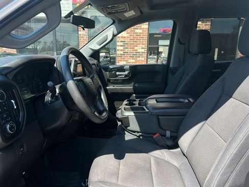 Used 2019 Chevrolet Silverado 1500 Custom Trail Boss w/ Custom Convenience Package AWD/4WD image 9