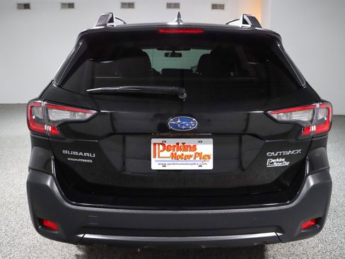 Used 2024 Subaru Outback Premium image 8