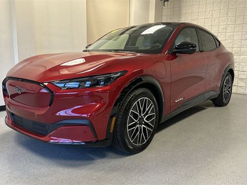 Certified 2024 Ford Mustang Mach-E Premium image 35