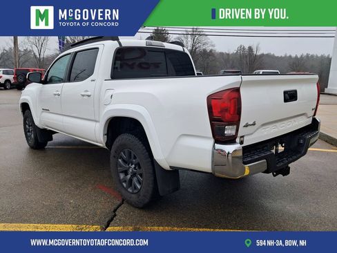 Used 2022 Toyota Tacoma SR5 image 3
