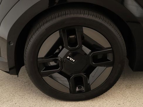 Used 2024 Kia EV9 GT-Line image 35