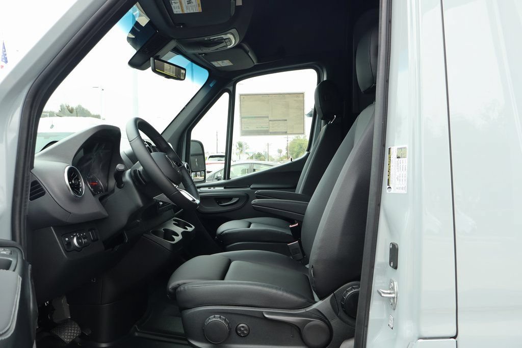 New 2026 Mercedes-Benz Sprinter 2500 image 6