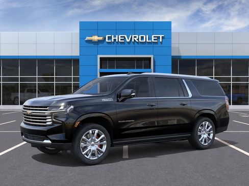 Used 2024 Chevrolet Suburban High Country w/ Premium Package 2 AWD/4WD image 2