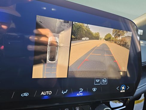 New 2025 Chevrolet Blazer EV LT image 13