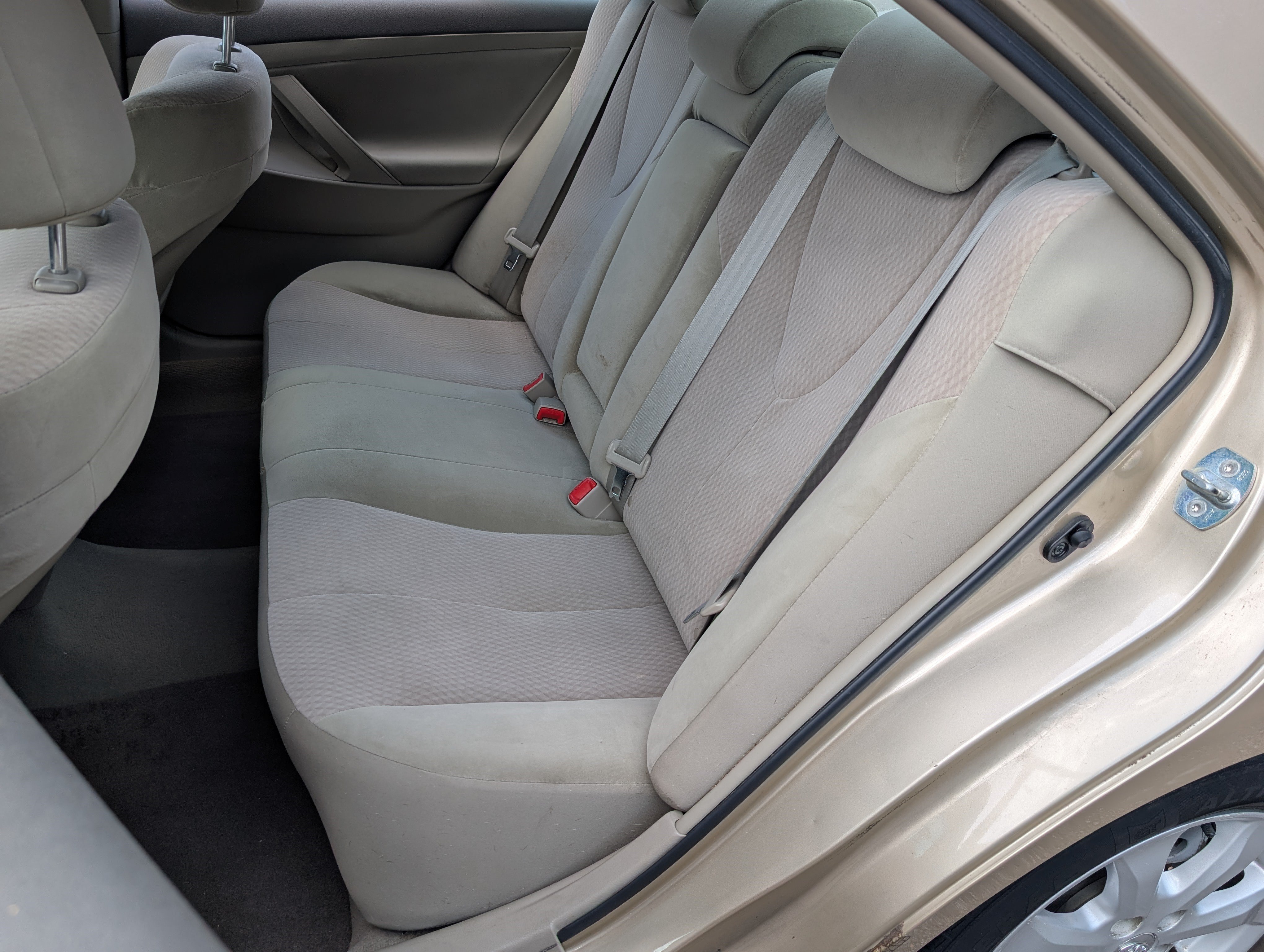 Used 2011 Toyota Camry LE w/ LE Extra-Value Pkg FWD image 12