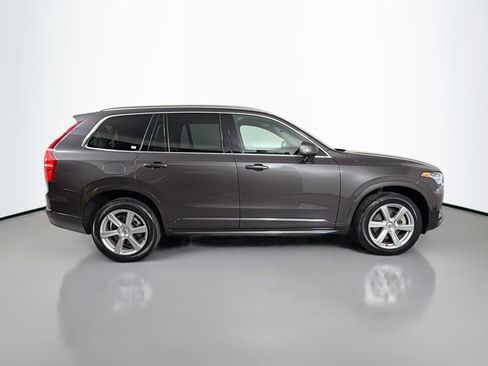 Used 2023 Volvo XC90 B5 Core image 5
