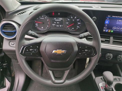 Certified 2024 Chevrolet Trax LS image 13