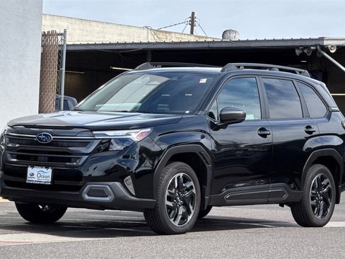 Certified 2025 Subaru Forester Limited image 10