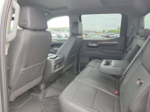 Used 2025 GMC Sierra 1500 Elevation w/ Elevation Premium Package AWD/4WD image 9