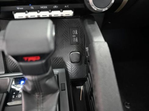 Used 2025 Toyota Tacoma TRD Sport AWD/4WD image 21