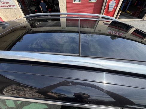 Used 2015 Volkswagen Tiguan SEL image 14