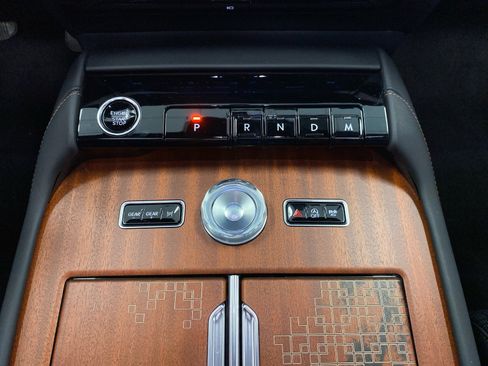 New 2026 Lincoln Navigator L Black Label AWD/4WD image 34