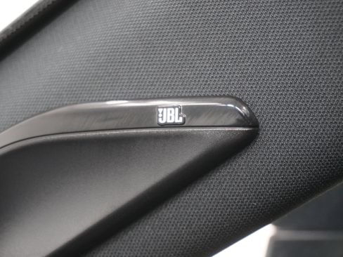 Used 2021 Toyota Venza Limited w/ Advanced Technology Package image 17