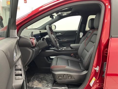 New 2026 Chevrolet Equinox RS w/ Convenience Package III AWD/4WD image 8