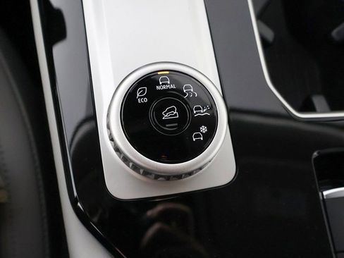 New 2025 Mitsubishi Outlander SE FWD image 54