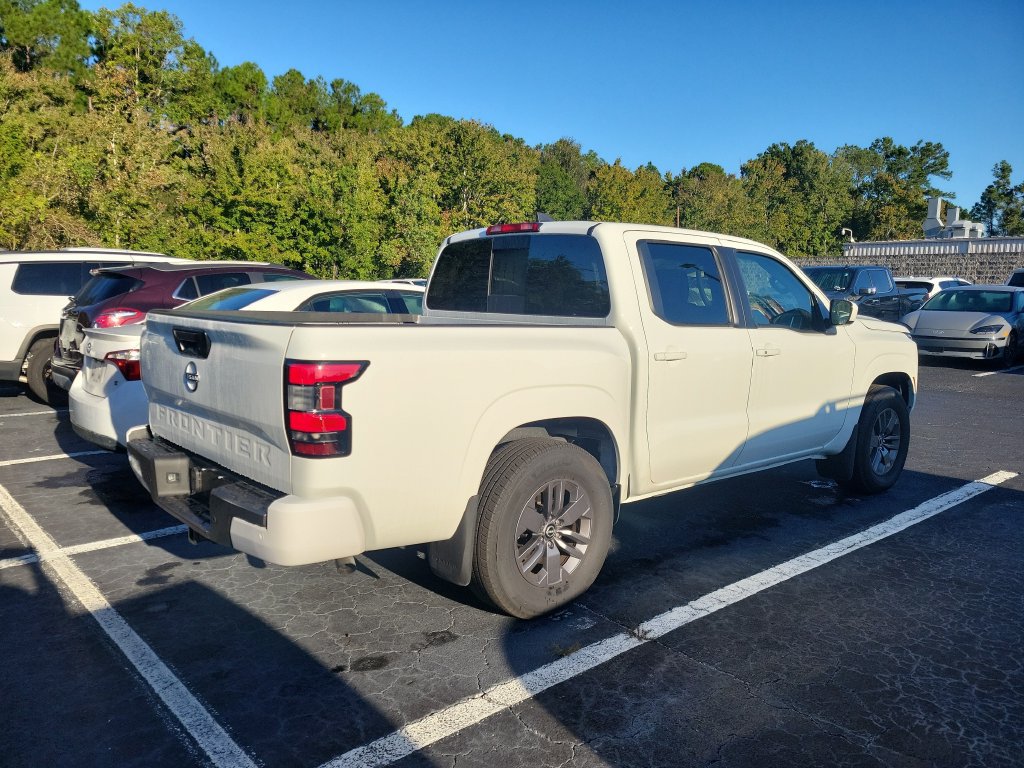 Used 2025 Nissan Frontier SV w/ SV Convenience Package RWD image 4