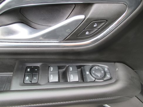Used 2024 Chevrolet Tahoe LT AWD/4WD image 13