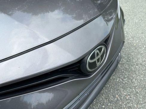 Used 2021 Toyota Camry XLE image 5