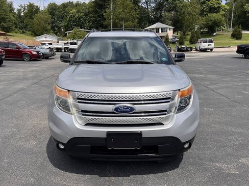 Used 2012 Ford Explorer XLT AWD/4WD image 2