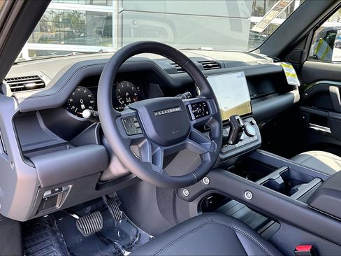 New 2026 Land Rover Defender 130 X-Dynamic SE AWD/4WD image 6