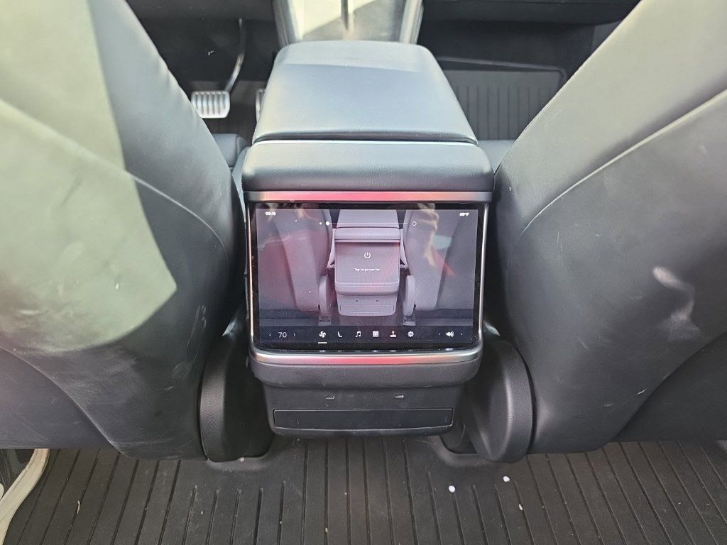 Used 2023 Tesla Model X AWD/4WD image 13