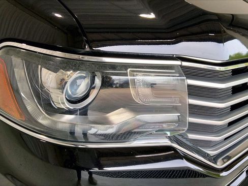 Used 2017 Lincoln Navigator Select RWD image 27